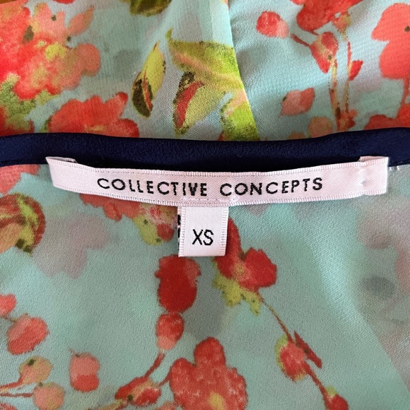 Creative concepts floral blouse - Picture 2 of 3